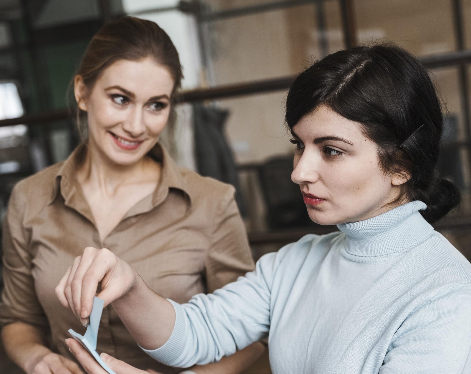 team-professional-businesspeople-meeting-presentation